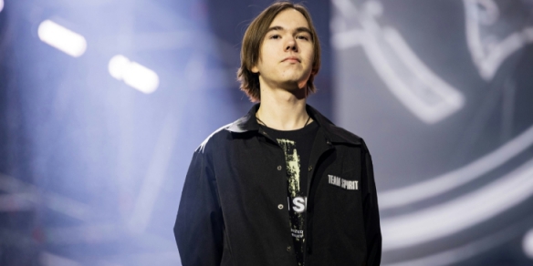 跨危险牌 跨危险牌